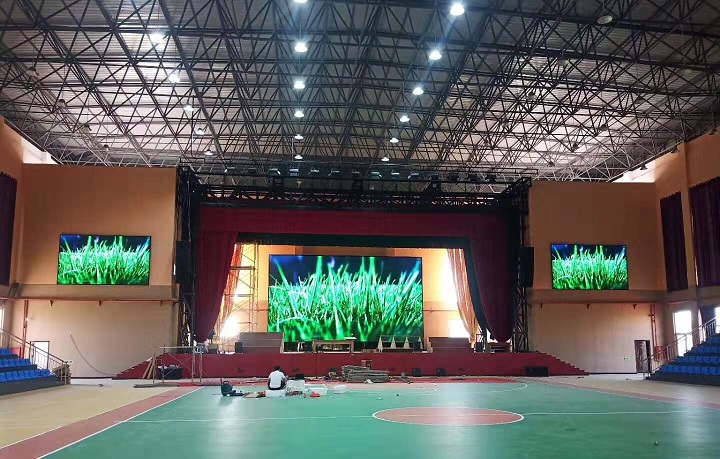 吉安县外国语学校102平方室内Q4主副屏