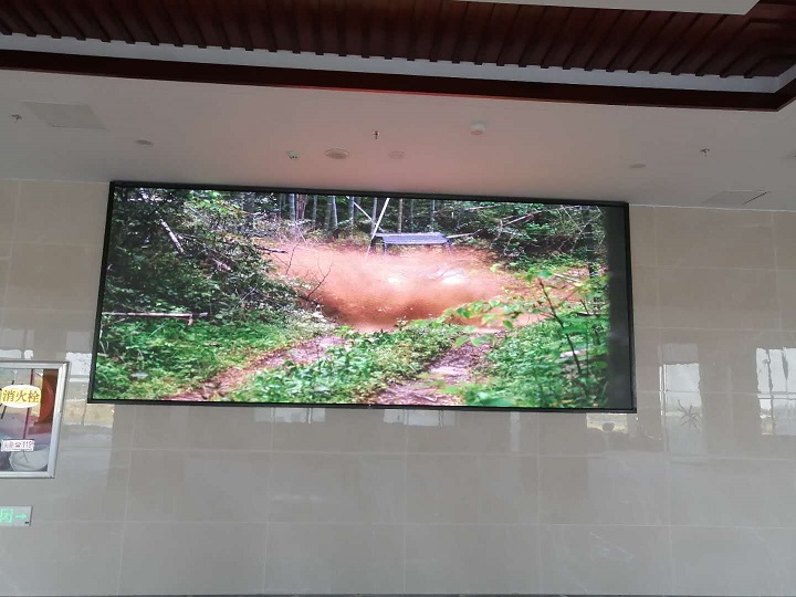 新干中医院10m2室内D2.5全彩 LED显示屏
